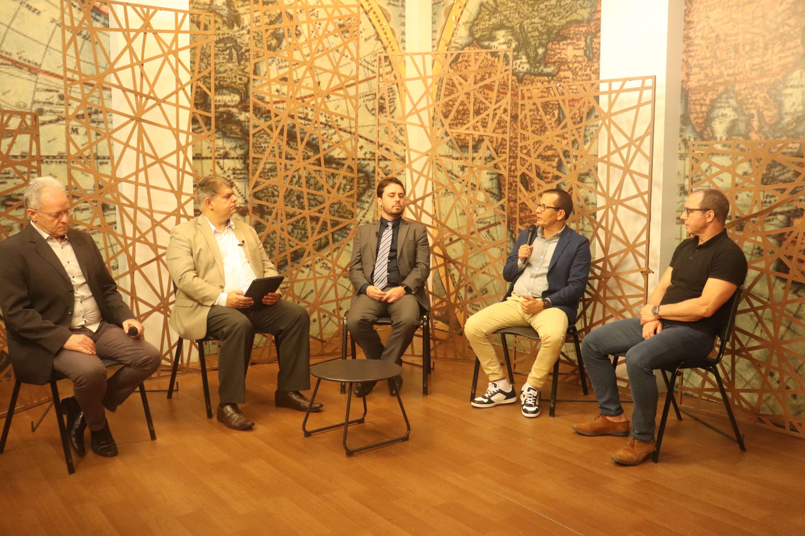 Presidente da Etice destaca importância da inovação tecnológica em mesa redonda sobre IA no setor público promovida pela Unifor